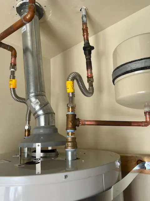 Water heater installation and plumbing repair in West Covington